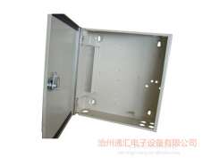 機箱外殼10